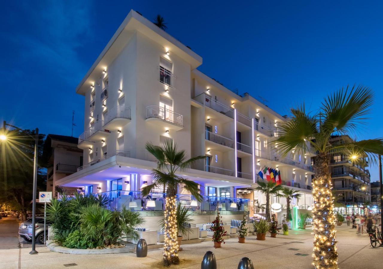 Hotel Lido Cattolica Exterior foto