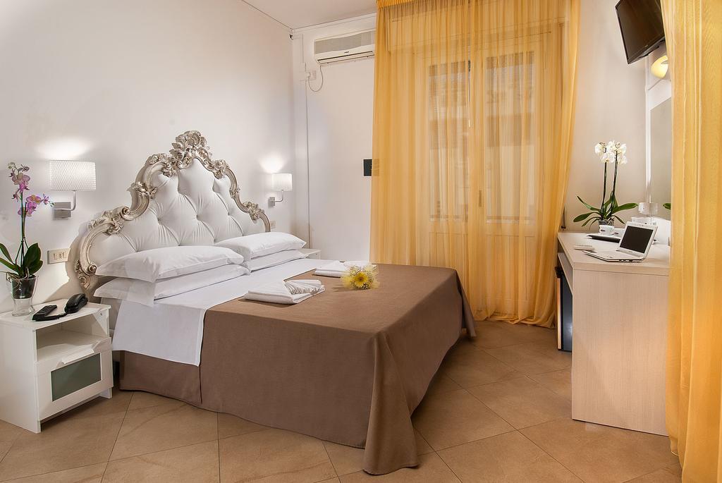 Hotel Lido Cattolica Quarto foto